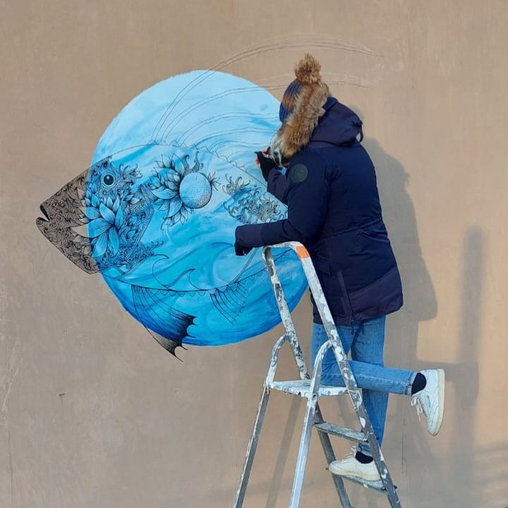 fresque murale dessins volutes poissons Marseille Virtual Expo